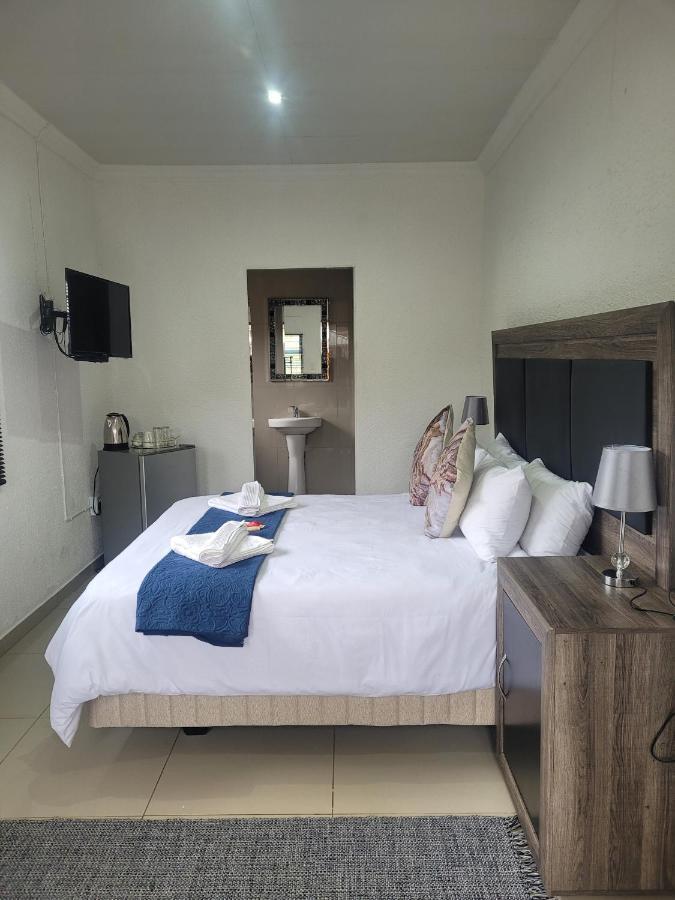 Palm Guesthouse Zeerust Eksteriør billede